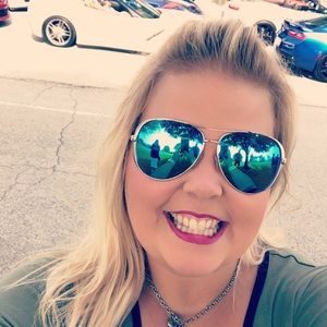 Meet your Posher, Merritt